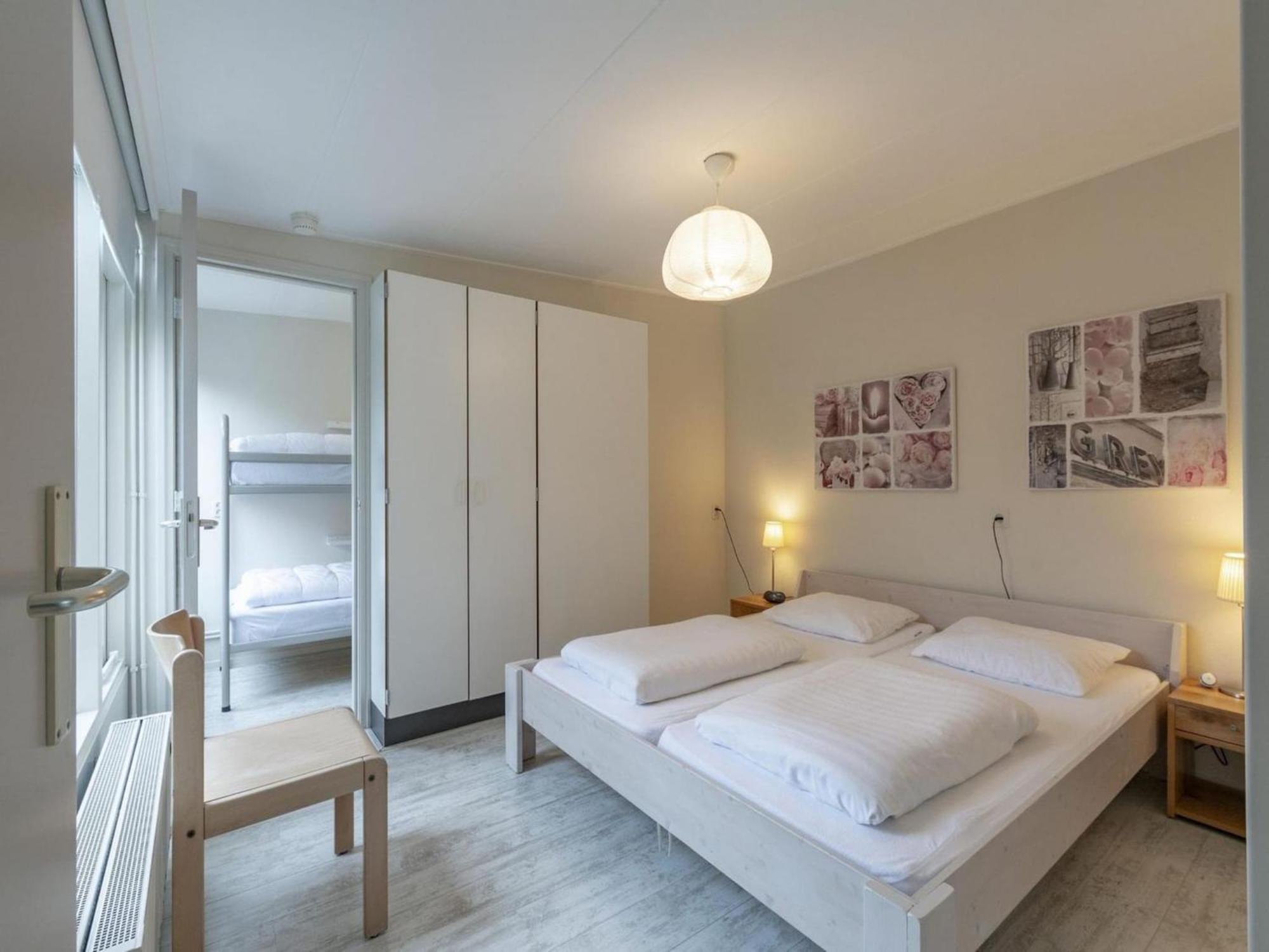 Cozy Bunglow With Patio Sint Maartensvlotbrug Exterior foto